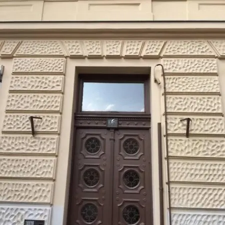 Anna's Palace *